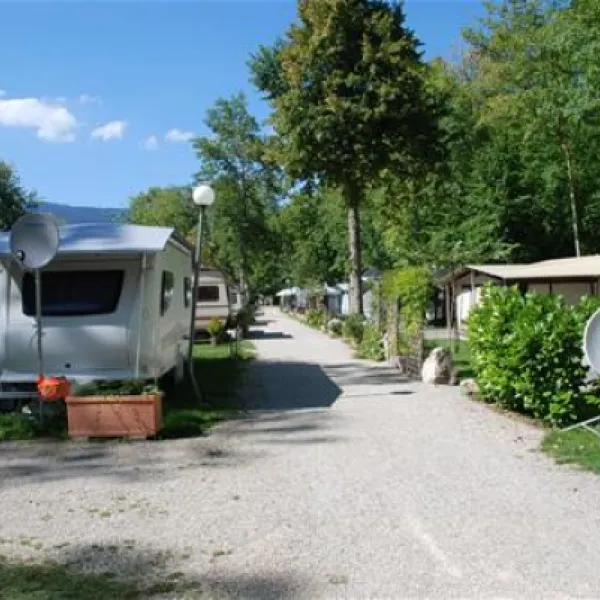 camping-paradis-plage-colombier-yhnxe