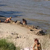 camping-melnsils-melnsils-3ob5q