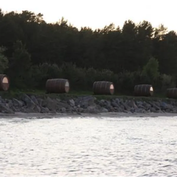 camping-melnsils-melnsils-iii4t