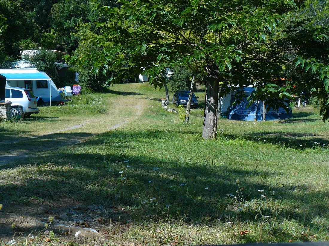 camping-naturiste-du-mas-de-la-balma-montbolo-ztjib