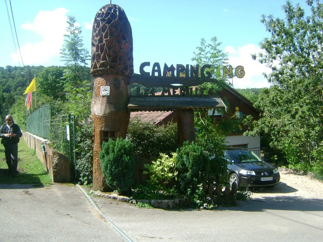 camping-les-merilles-jura-fgrvs