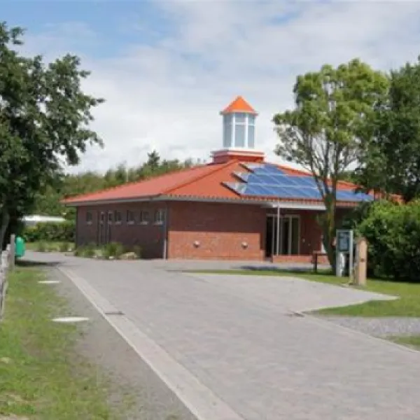 camping-am-deich-nordsee-krummhrnupleward-1nfko