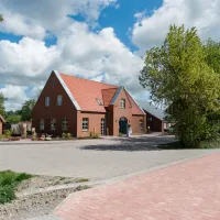 camping-am-deich-nordsee-krummhrnupleward-aihkd