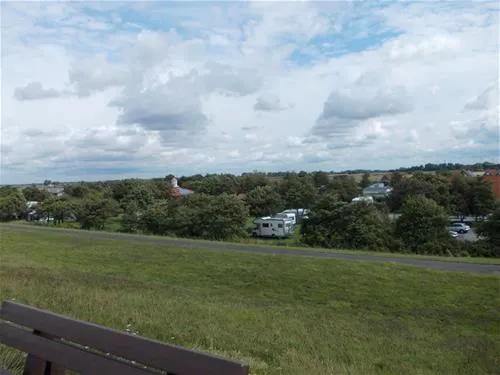 camping-am-deich-nordsee-krummhrnupleward-cg48b