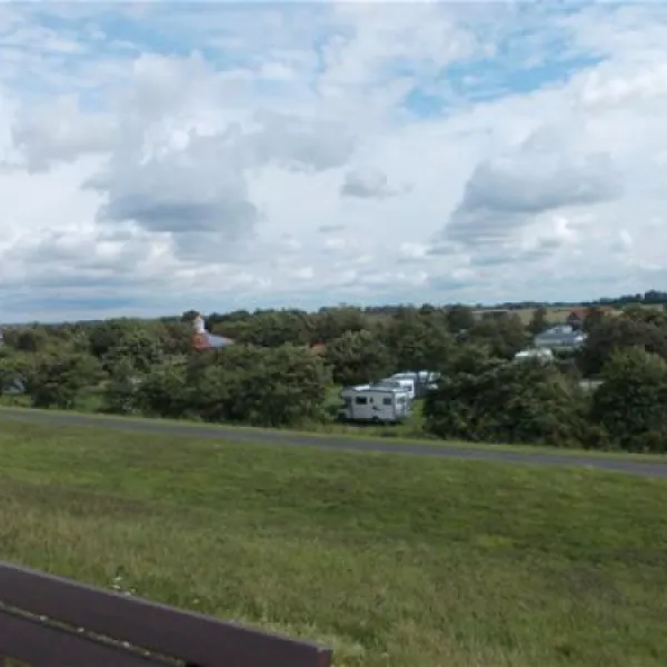 camping-am-deich-nordsee-krummhrnupleward-cg48b