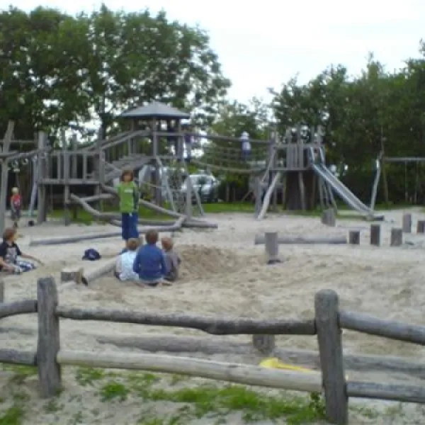 camping-am-deich-nordsee-krummhrnupleward-jz1a9