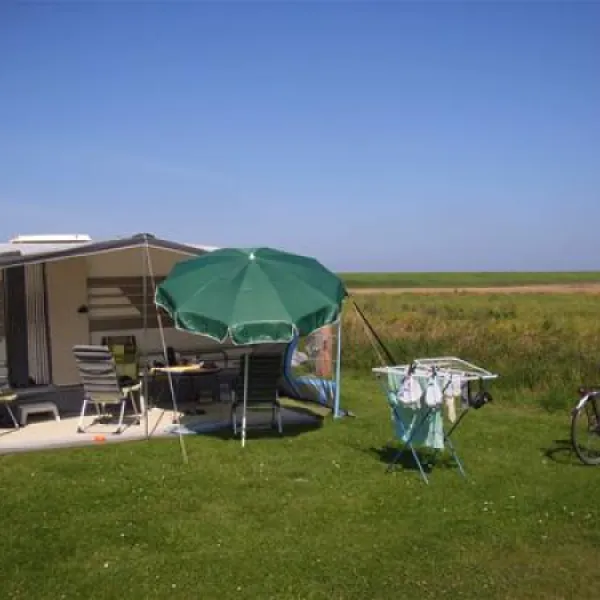 camping-am-deich-nordsee-krummhrnupleward-nnjo3