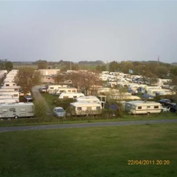 camping-am-deich-nordsee-krummhrnupleward-nvbdn