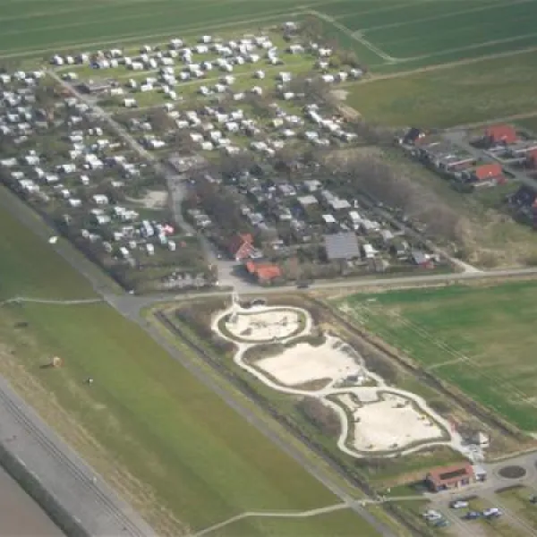 camping-am-deich-nordsee-krummhrnupleward-nyl5g