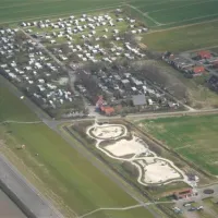 camping-am-deich-nordsee-krummhrnupleward-nyl5g