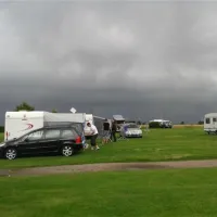 camping-am-deich-nordsee-krummhrnupleward-troem