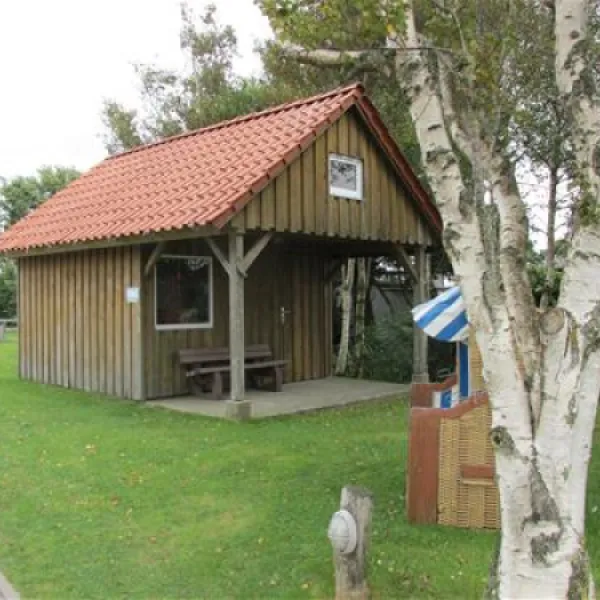 camping-am-deich-nordsee-krummhrnupleward-um7cv
