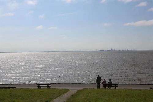 camping-am-deich-nordsee-krummhrnupleward-vxwqh
