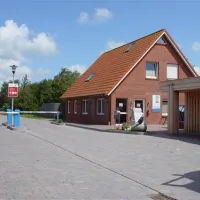 camping-am-deich-nordsee-krummhrnupleward-xja21