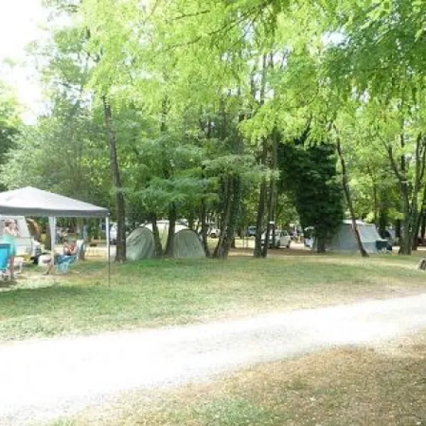 camping-le-lion-ardche-wzumt