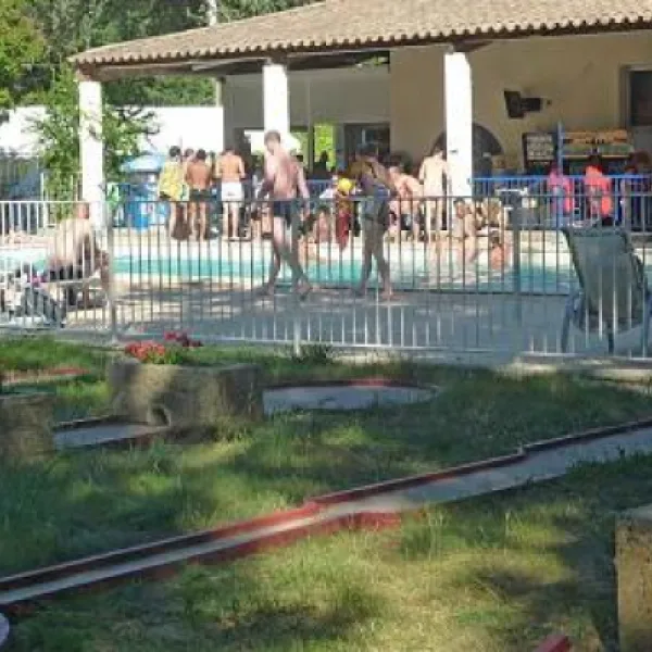 camping-le-lion-ardche-yqawa