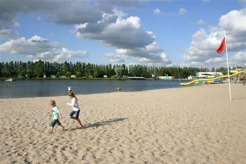 camping-klein-strand-jabbeke-zxlge
