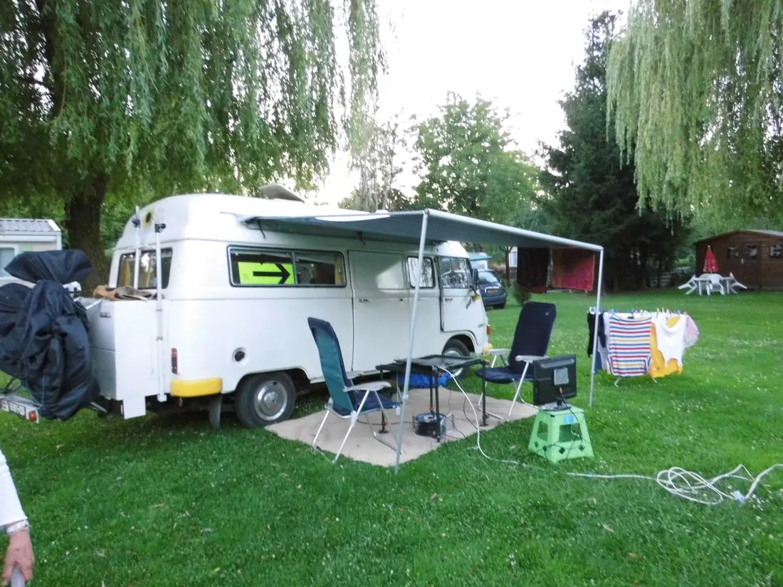 camping-le-brouzel-sivry-sur-meuse-df54q
