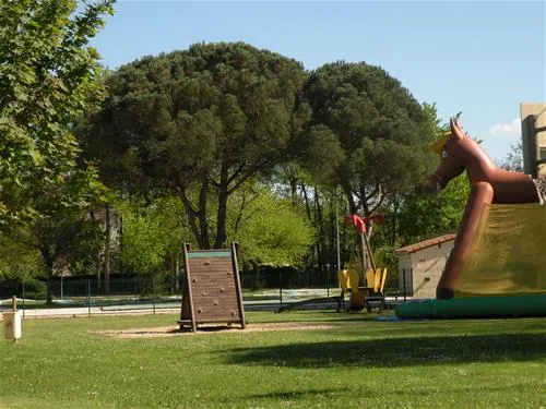 flower-camping-le-pontet-st-astier-wzfgh