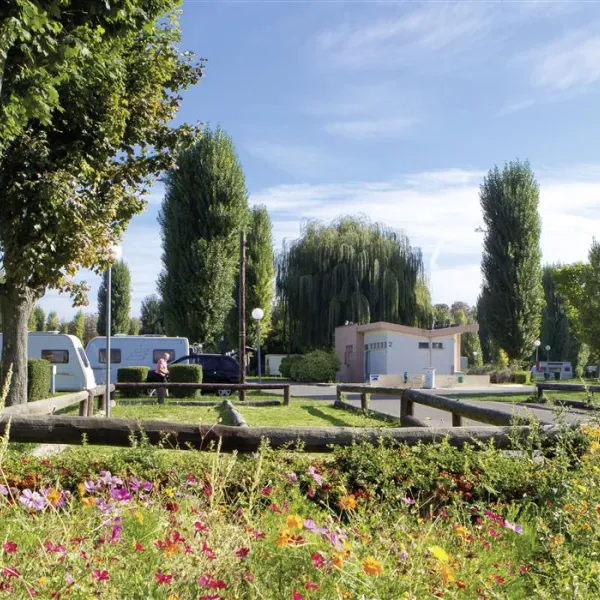 camping-sandaya-international-maisonslaffitte-maisons-laffitte-pfybl