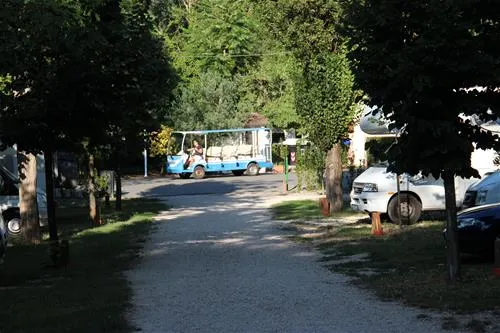 village-camping-flaminio-roma-xcj3i