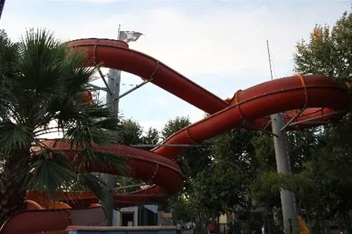 village-club-camping-les-sablons-portiragnes-plage-kqw6u