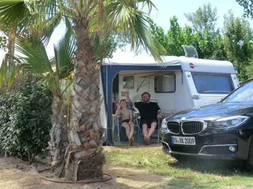 village-club-camping-les-sablons-portiragnes-plage-qwzkb