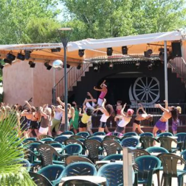 village-club-camping-les-sablons-portiragnes-plage-sk1os
