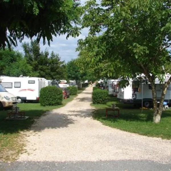 camping-le-relais-du-campeur-rocamadour-sdawn