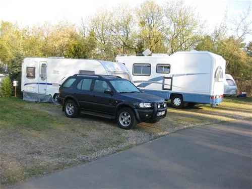 wohnmobilpark-berlin-berlintegel-auy4t
