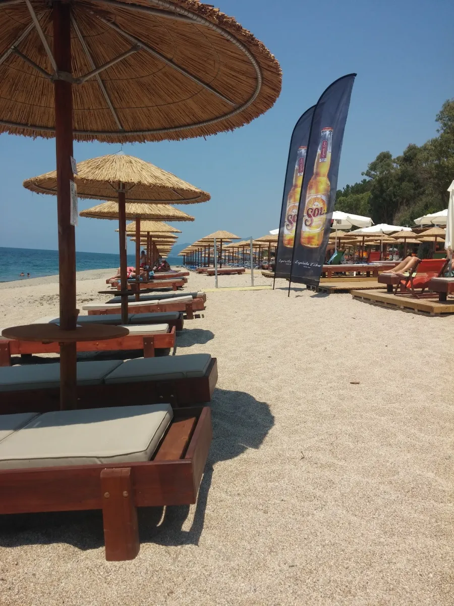 monolithi-camping-kanlion-zyd4s