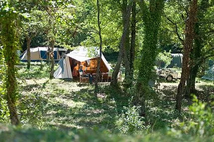 camping-huttopia-dieulefit-drme-fglca