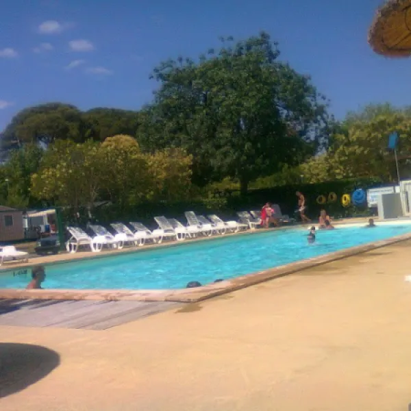 camping-la-gabinelle-sauvian-s2awq