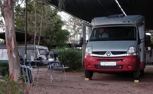 campsite-milos-eretriaevia-idtwy