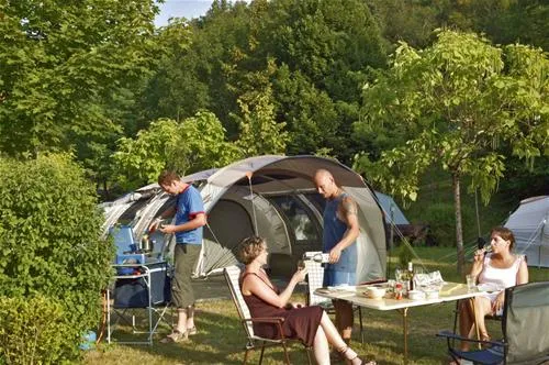camping-le-val-de-la-marquise-campagne-wwzwx