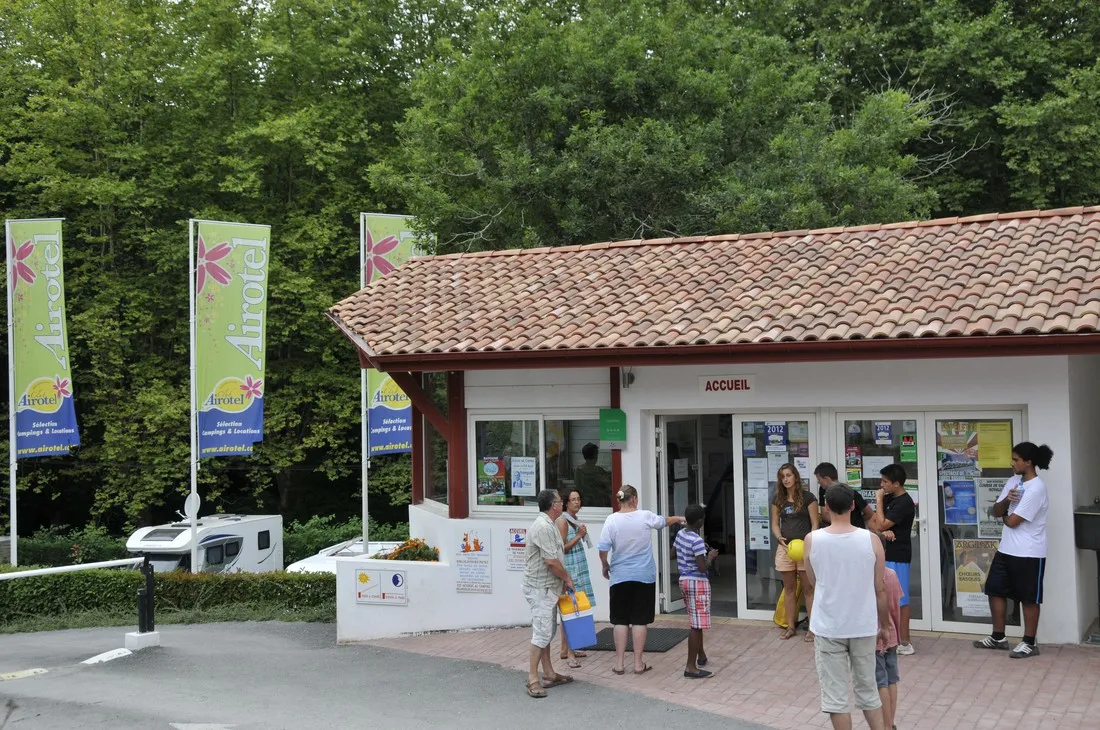 camping-biper-gorri-espelette-oltov