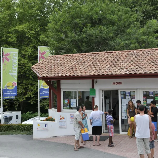 camping-biper-gorri-espelette-oltov