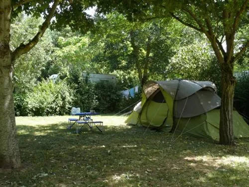 camping-le-val-fleuri-belmont-sur-rance-ftr1o