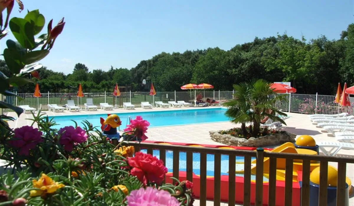 camping-les-chenes-clairs-condat-ytbgg