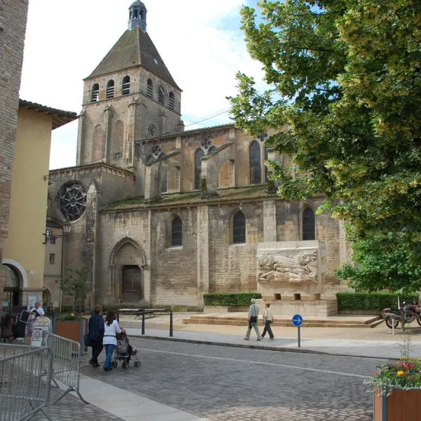 camping-municipal-saint-vatal-cluny-iufwb