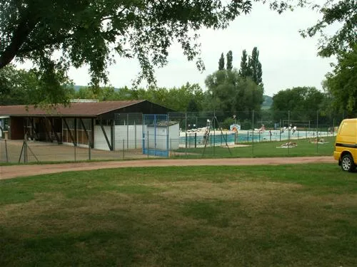 camping-municipal-saint-vatal-cluny-naax7