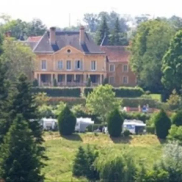 camping-chateau-de-montrouant-gibles-rtdq0