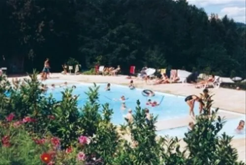 camping-chateau-de-montrouant-gibles-t2tox