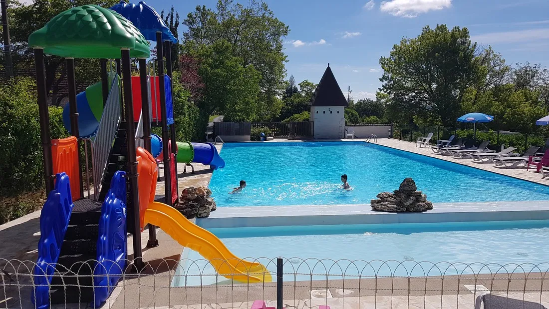 camping-bleu-soleil-rouffignac-st-cernin-de-reilhac-b6nvv