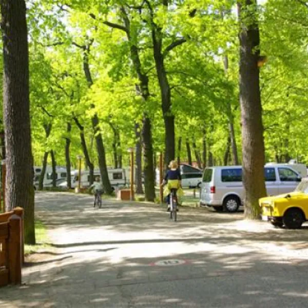 camping-sanssouci-zu-potsdamberlin-berlinpotsdam-h2j6r