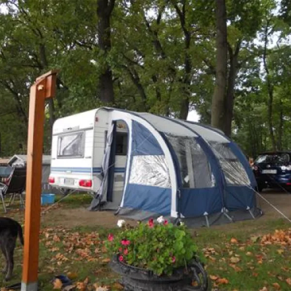 camping-sanssouci-zu-potsdamberlin-berlinpotsdam-j8ppc