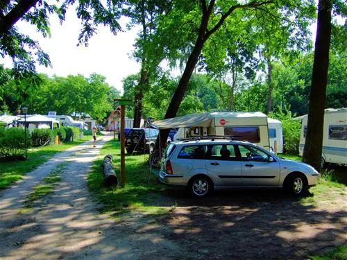 camping-sanssouci-zu-potsdamberlin-berlinpotsdam-jgmct