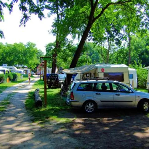 camping-sanssouci-zu-potsdamberlin-berlinpotsdam-jgmct