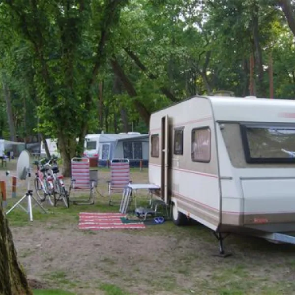 camping-sanssouci-zu-potsdamberlin-berlinpotsdam-l9qcx
