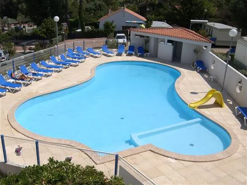 camping-le-bellevue-la-tranche-sur-mer-chre1